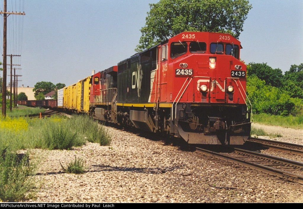 Eastbound manifest approaches the diamonds